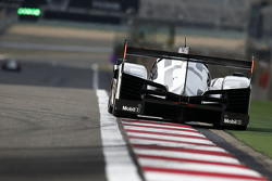 #17 Porsche Team Porsche 919 Hybrid : Timo Bernhard, Mark Webber, Brendon Hartley