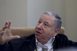 Jean Todt reunido con los medios de comunicaón