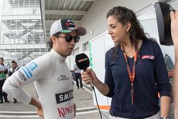Sergio Pérez, Sahara Force India es entrevistado por Gisselle Zarur del canal F1 Lat