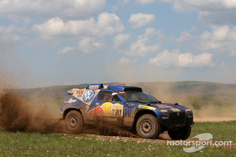 Carlos Sainz and Michel Périn