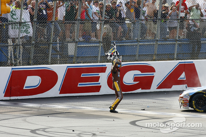 2008, Talladega 1: Kyle Busch (Gibbs-Toyota)