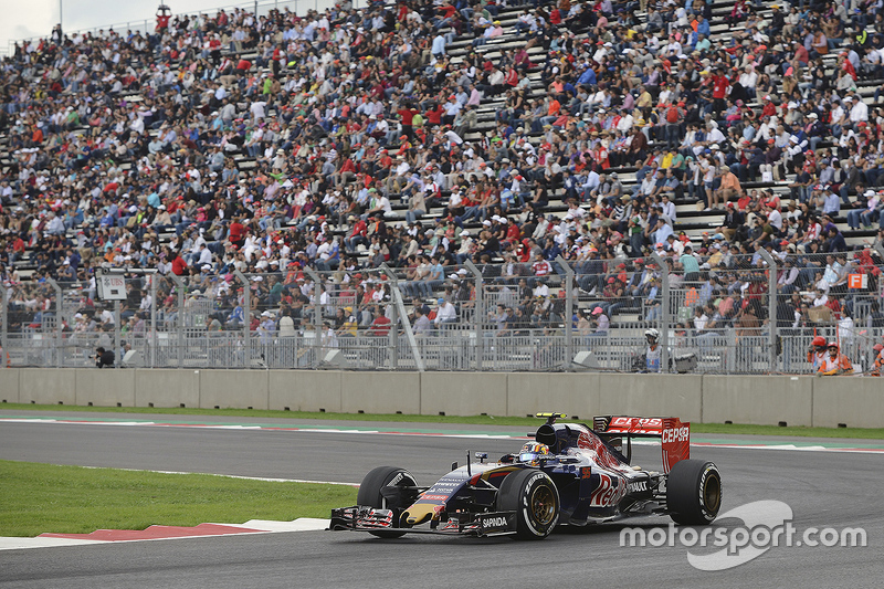 Carlos Sainz Jr, Scuderia Toro Rosso STR10