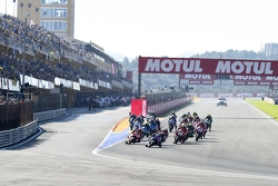 Start: Jorge Lorenzo, Yamaha Factory Racing, in Führung