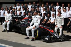 Stoffel Vandoorne, Pilote de réserve et d'essais McLaren F1 Team et Jenson Button, McLaren Honda