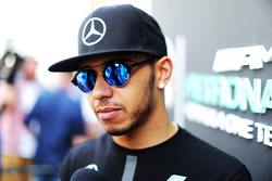 Льюис Хэмилтон, Mercedes AMG F1 со СМИ