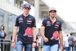 (L to R): Max Verstappen, Scuderia Toro Rosso with team mate Carlos Sainz Jr., Scuderia Toro Rosso