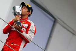 Sebastian Vettel, Ferrari viert zijn derde plaats op het podium