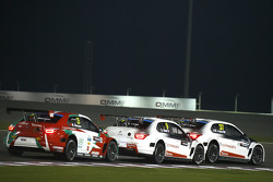 Jose Maria Lopez, Citroën C-Elysée WTCC, Citroën World Touring Car team, Sébastien Loeb, Citroën C-Elysée WTCC, Citroën World Touring Car team, Mehdi Bennani, Citroën C-Elysée WTCC, Sébastien Loeb Racing