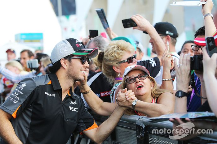 Sergio Pérez, Sahara Force India F1 con aficionados