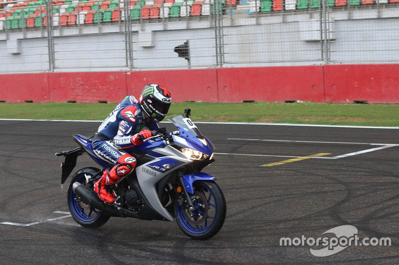 Jorge Lorenzo, Yamaha Factory Racing, mit der Yamaha YZF-R3