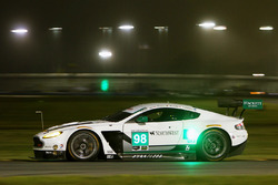 阿斯顿马丁车队98号阿斯顿马丁Vantage GT3:保罗·德拉·拉纳、佩德罗·拉米、马蒂亚斯·劳达、里奇·斯坦纳威