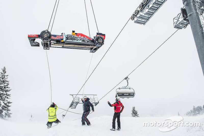 Red Bull RB7 arrives by helicopter