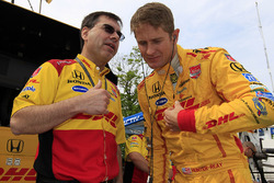 Ryan Hunter-Reay and race engineer Ray Gosselin