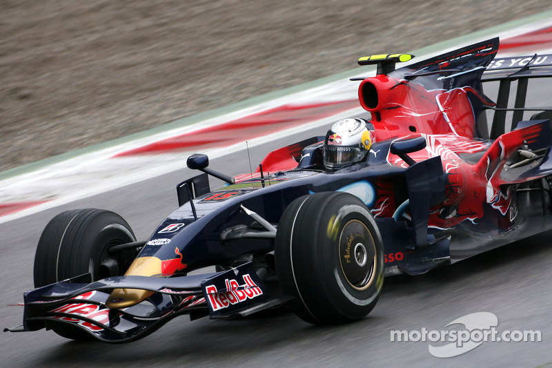 Im Regen ist Vettel eine Klasse für sich