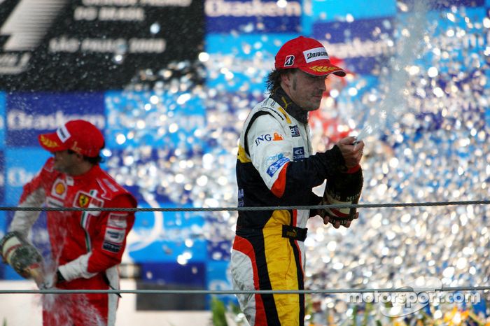 Podio: segundo lugar Fernando Alonso