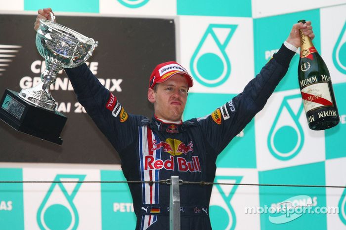 Vettel comemora vitória na China em 2009