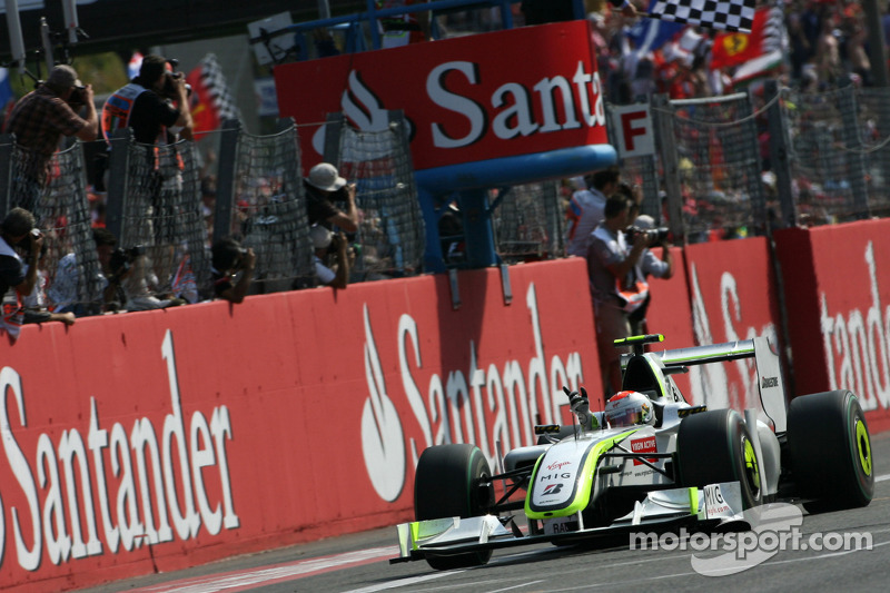 Em 2009, Rubens Barrichello conquistava a última vitória brasileira na F1 até hoje. Desde então, o país passa por seu maior jejum de triunfos em sua história na categoria.