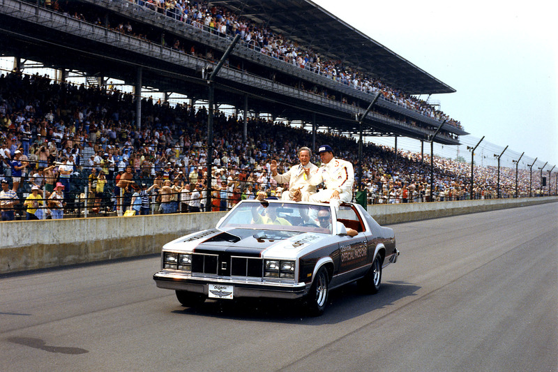 A.J. Foyt und die Triumphfahrt