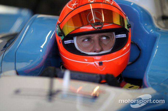 Michael Schumacher prueba un GP2