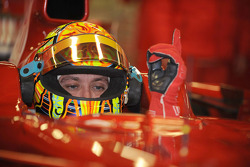 Valentino Rossi testet den Ferrari F2008