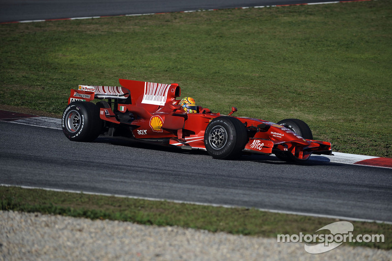 Valentino Rossi test ediyorFerrari F2008