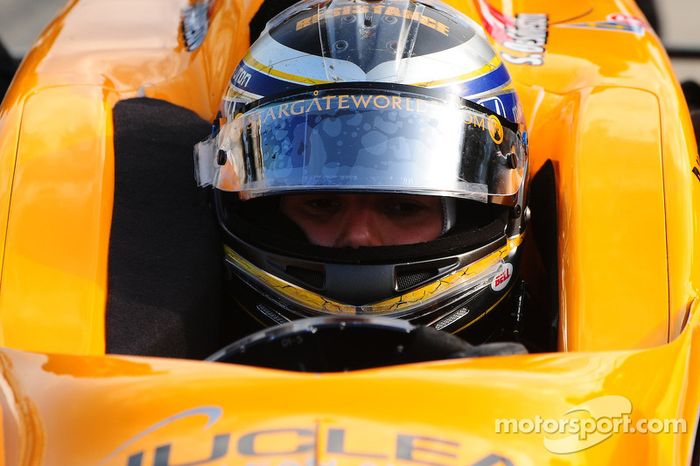 Simona De Silvestro, HVM Racing recibe instrucciones de clasificación de Brian Barnhardt, Presidente