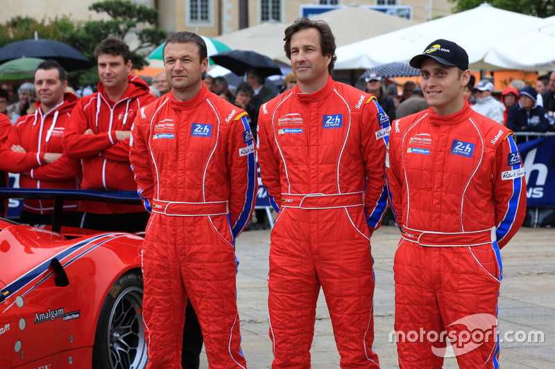 Билл Суидлер (в центре). Scuderia Corsa (машина №62), LMGTE Am